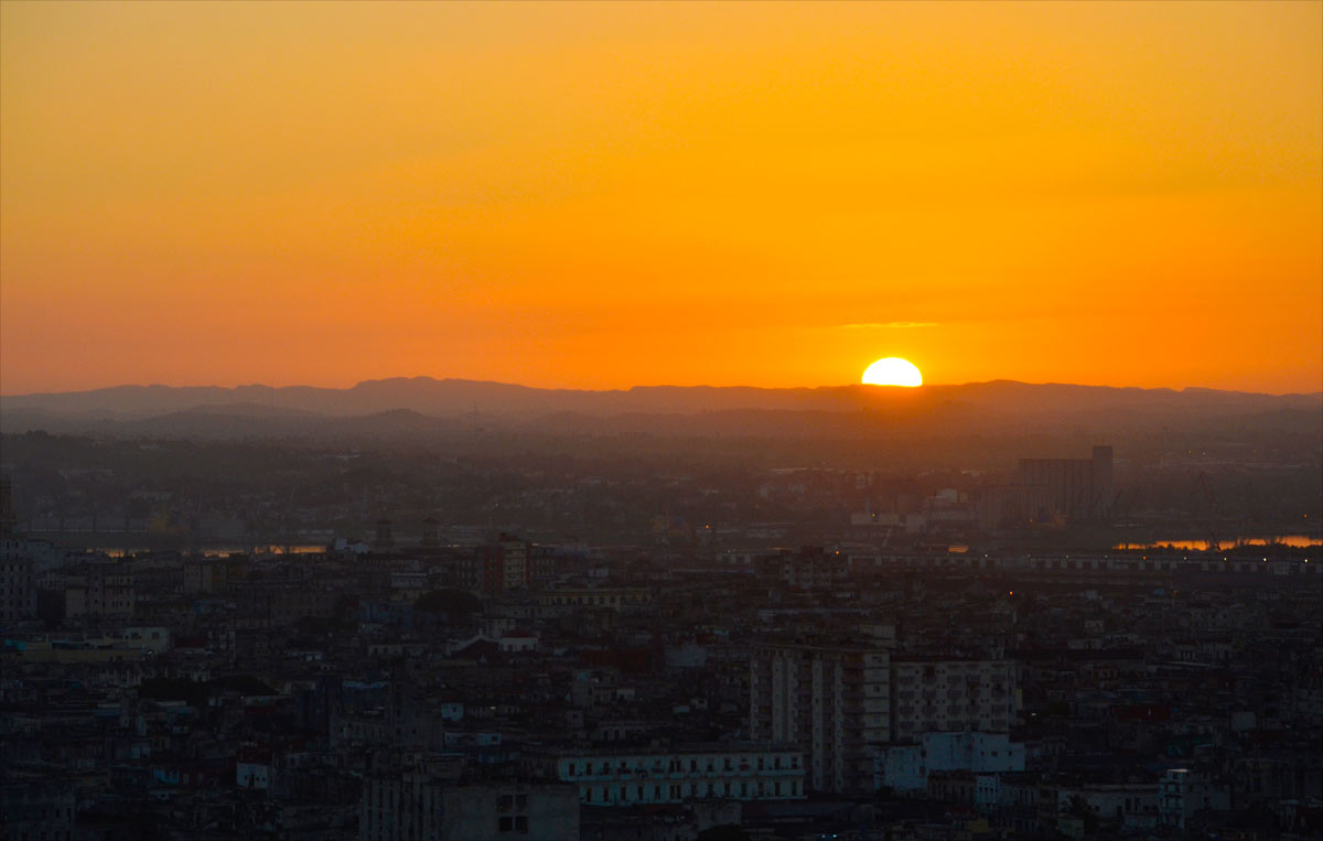 Cuba, La Habana - Habana Libre