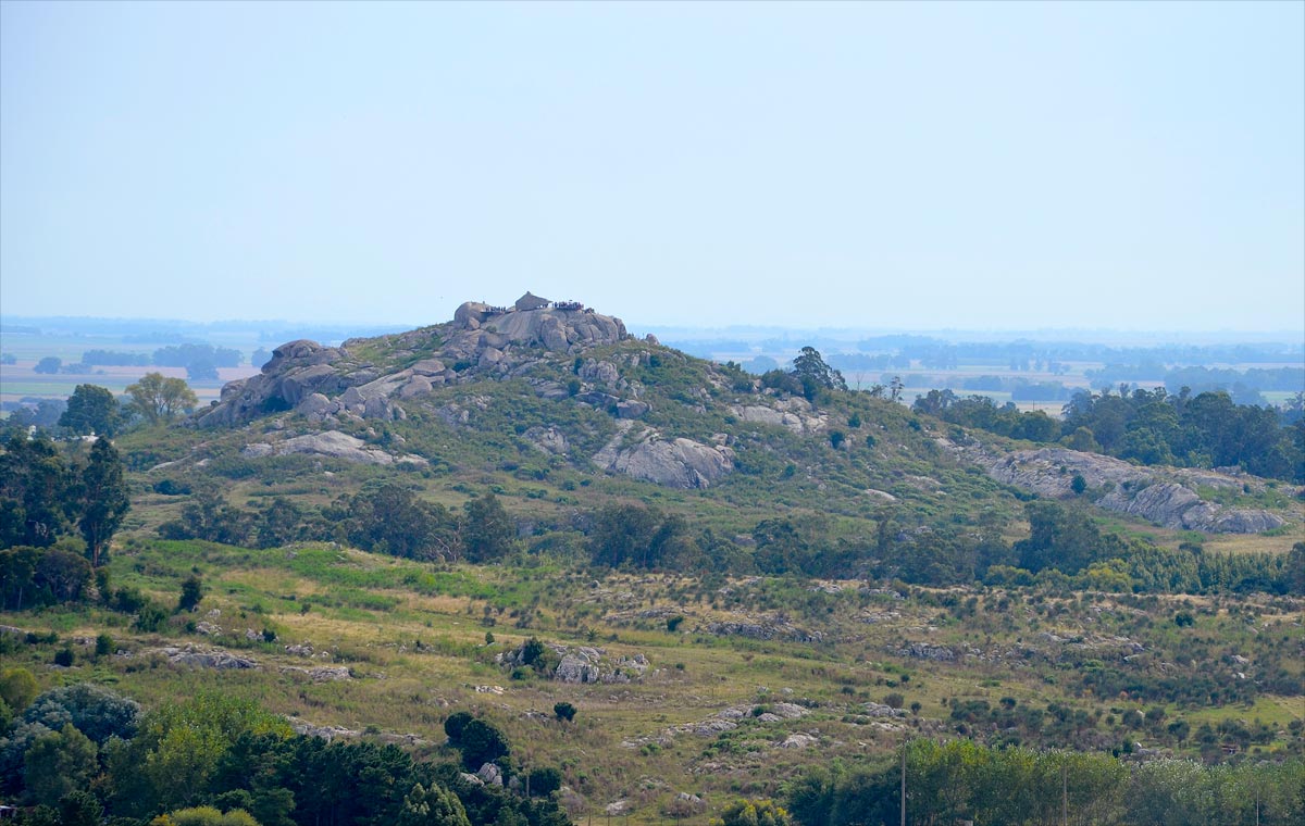 Tandil - Monte Calvario, vista del Cerro La Movediza